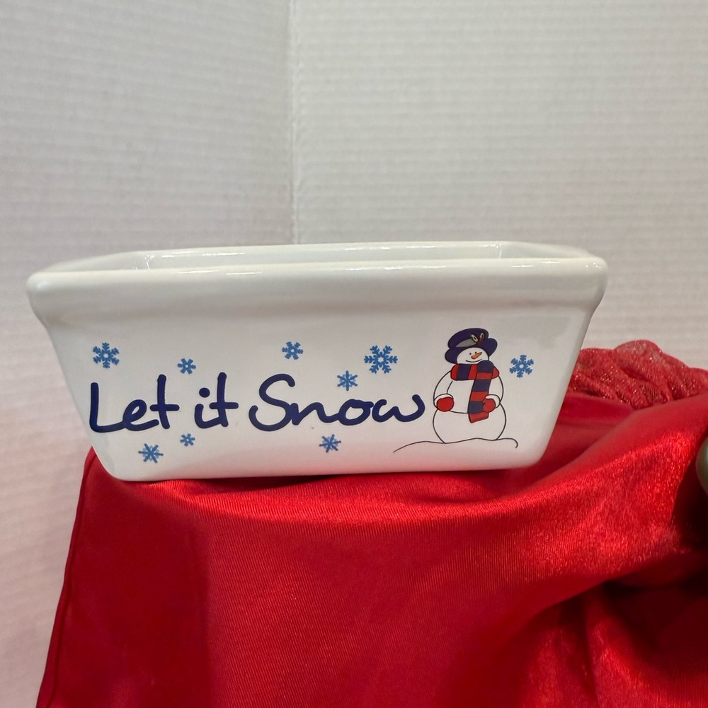 Set of 3 Holiday Mini Loaf Pans — Snowman, Snowflake & Gingerbread - Picture 4 of 9